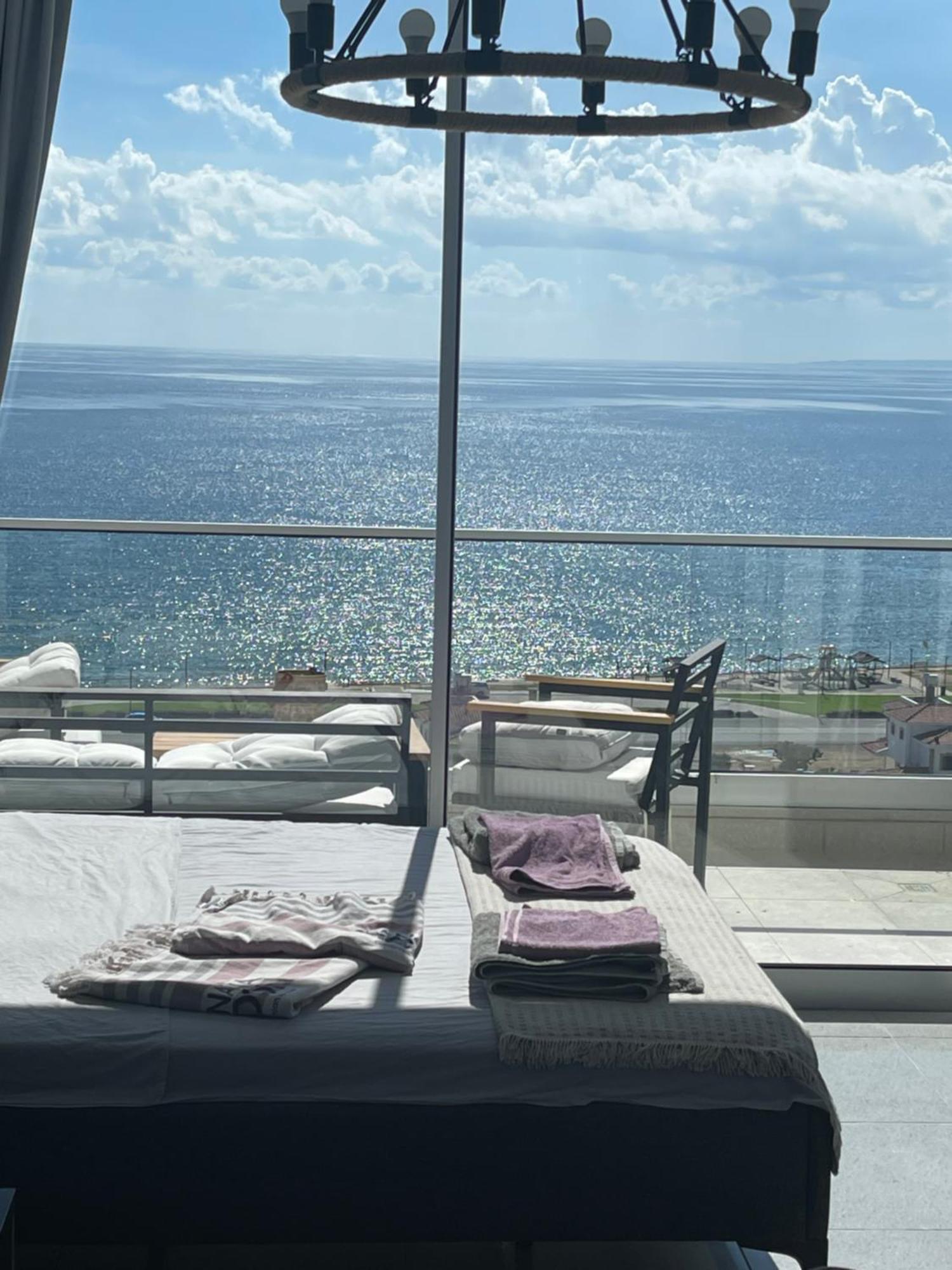 Sea View Suites By The Coast ファマグスタ エクステリア 写真
