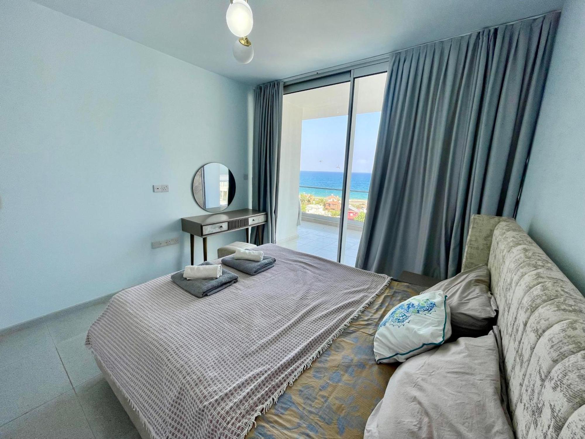 Sea View Suites By The Coast ファマグスタ エクステリア 写真