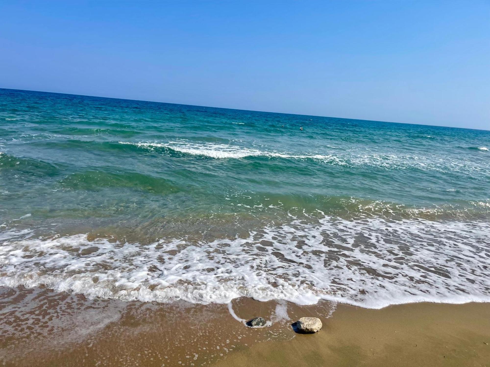 Sea View Suites By The Coast ファマグスタ エクステリア 写真