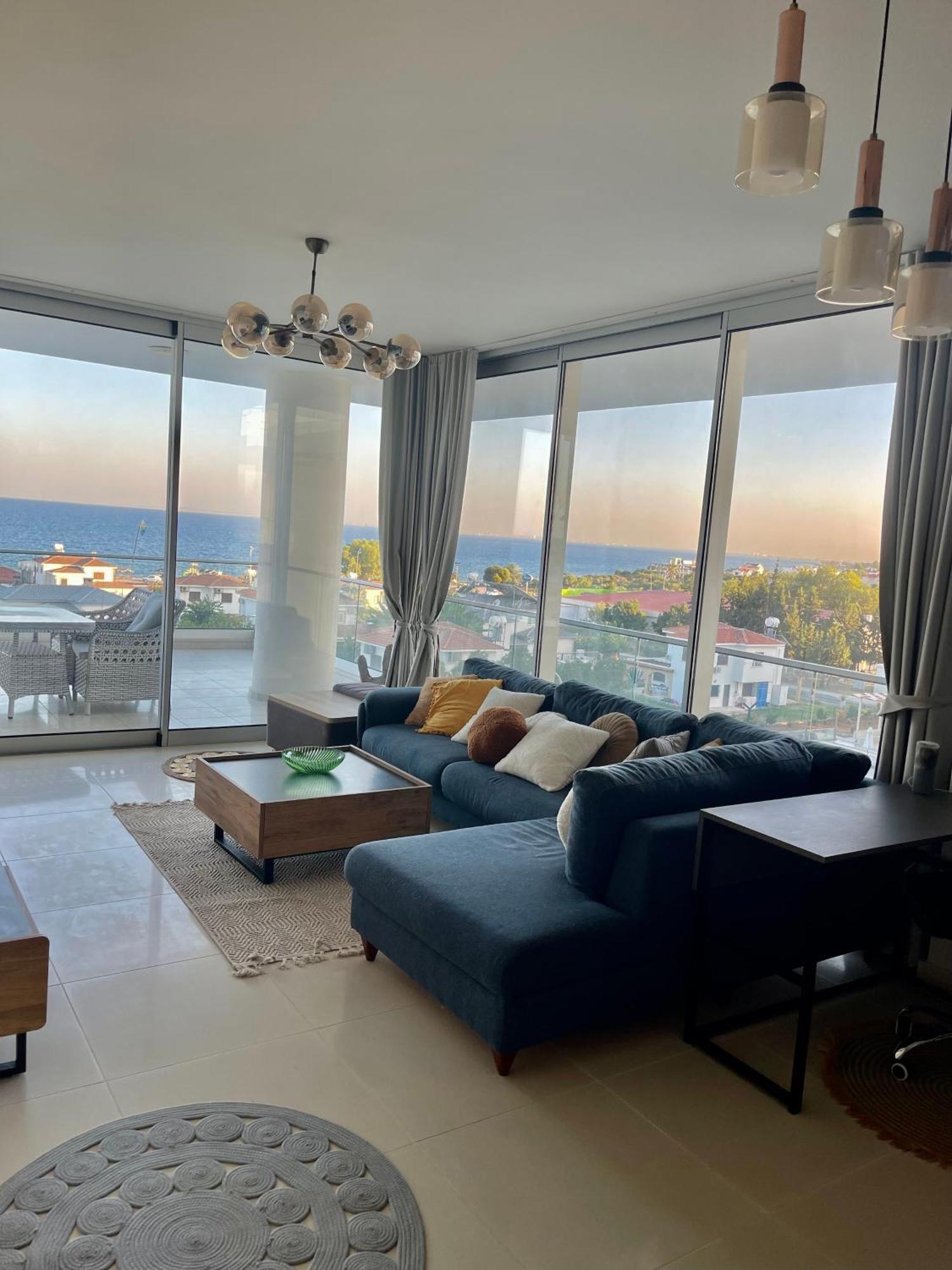 Sea View Suites By The Coast ファマグスタ エクステリア 写真