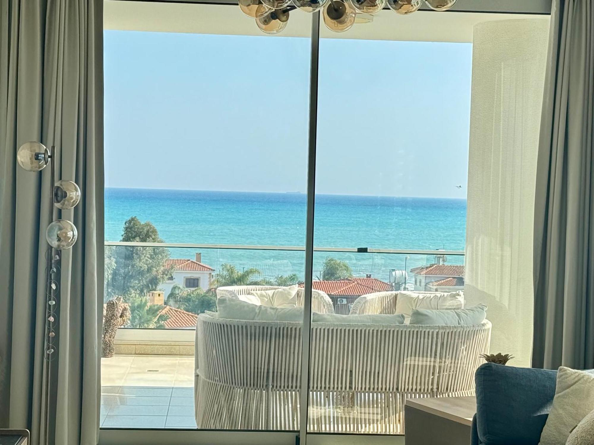 Sea View Suites By The Coast ファマグスタ エクステリア 写真